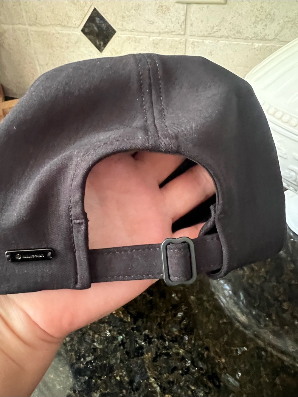 Lululemon Black Baseball Cap - Picture 4 of 9